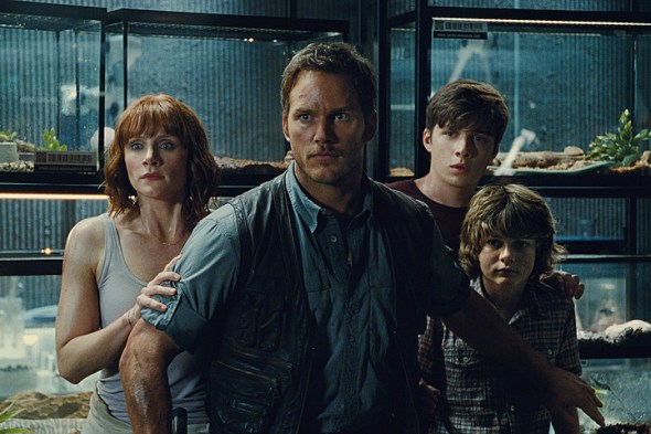 jurassic-world-chris-pratt-bryce-dallas-howard-nick-robinson.jpg image